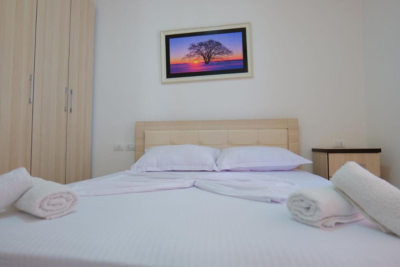 Almare Apartments Vlorë Extérieur photo