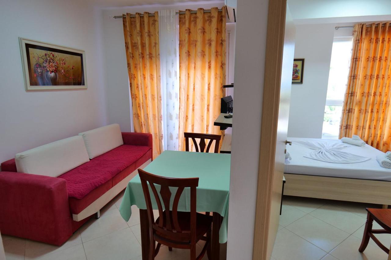 Almare Apartments Vlorë Extérieur photo